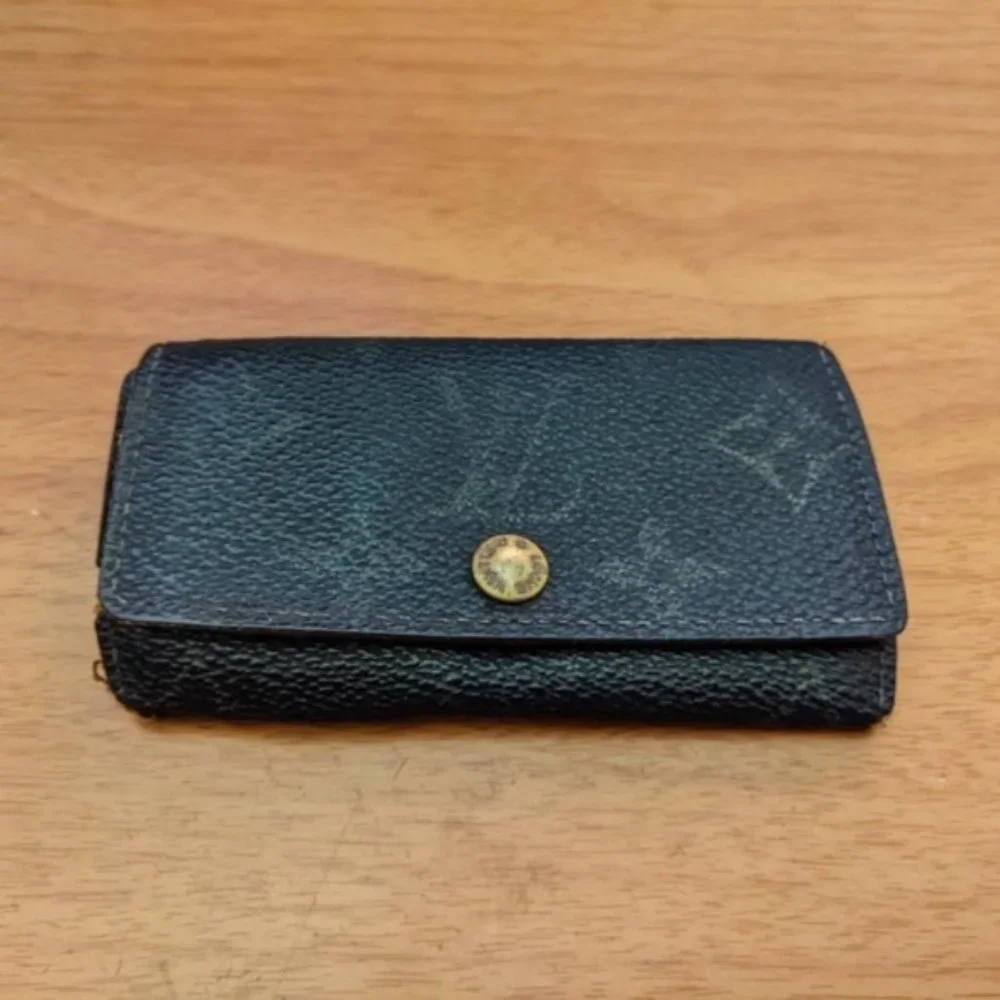 Louis Vuitton Monogram Key Holder/Wallet #1525💥PRICE DROP💥
